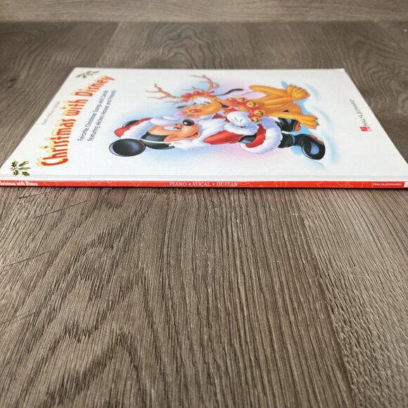Christmas w/ Disney Sheet Music Favorite Christmas Songs and Carols Hal Leonard - Picture 7 of 7